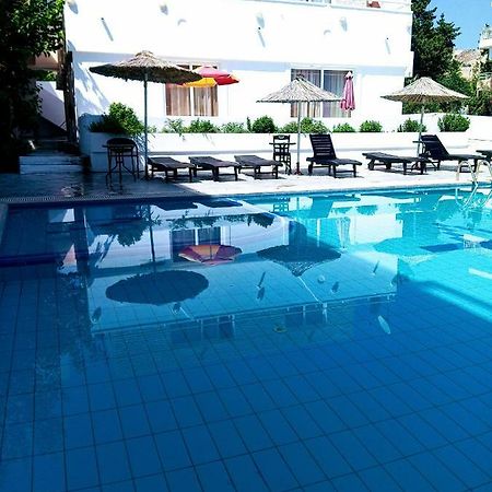 Saint Konstantin Beach Apartments Stegna Luaran gambar